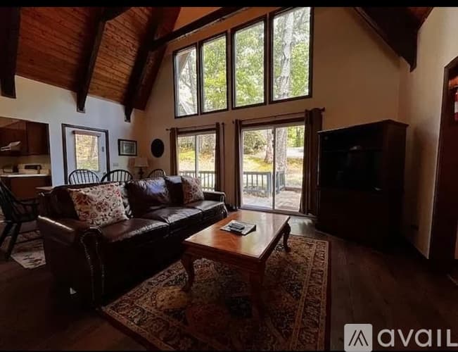 Dillard House: 680 Chalet Village Drive