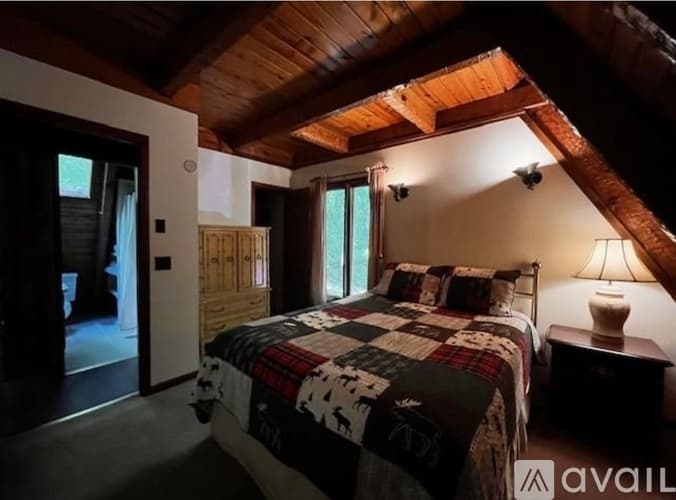 Dillard House: 339 Chalet Village Dr
