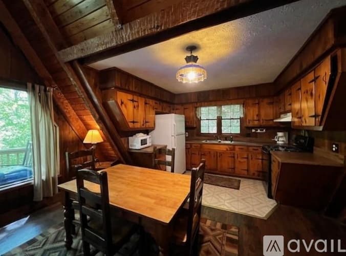 Dillard House: 339 Chalet Village Dr