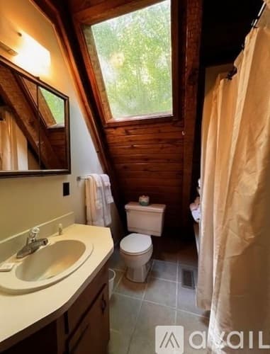 Dillard House: 339 Chalet Village Dr