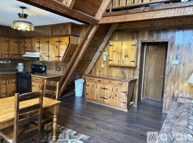 Dillard House: 339 Chalet Village Dr