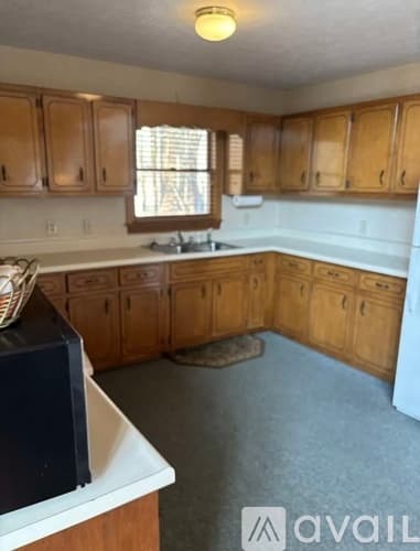 Dillard House: 417 Chalet Village Dr