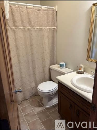 Dillard House: 417 Chalet Village Dr