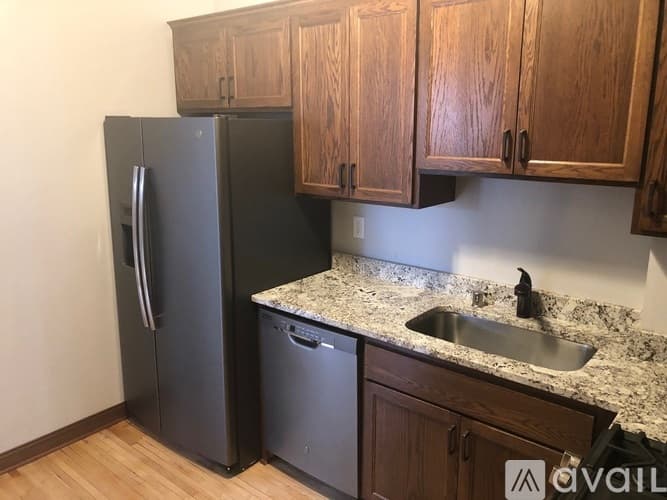Minneapolis Apartment: 3208 Blaisdell Ave