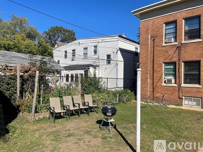 Minneapolis Apartment: 3208 Blaisdell Ave