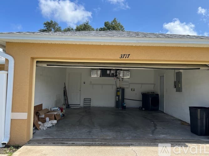 Largo House: 3717 137th Avenue North
