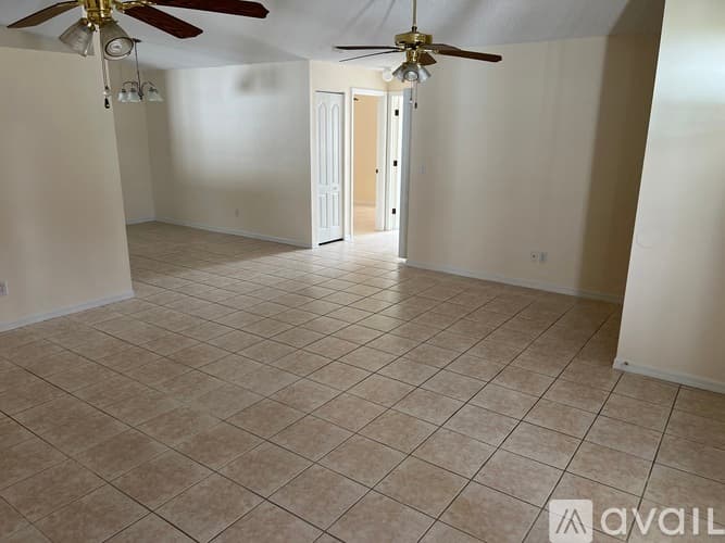 Largo House: 3717 137th Avenue North