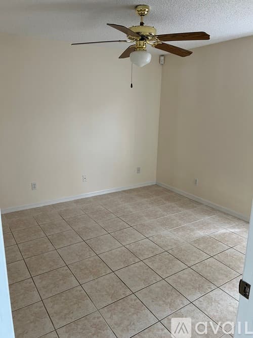 Largo House: 3717 137th Avenue North