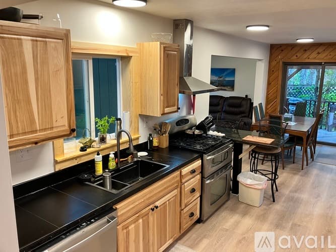 Soldotna House: 35090 Hager Blvd