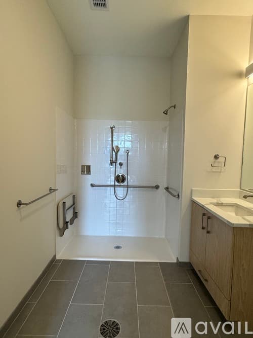 Brookline Apartment: 5 Washington St