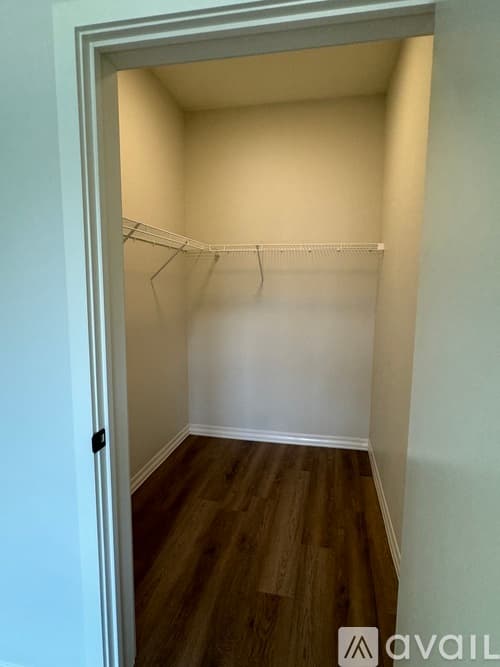 Brookline Apartment: 5 Washington St