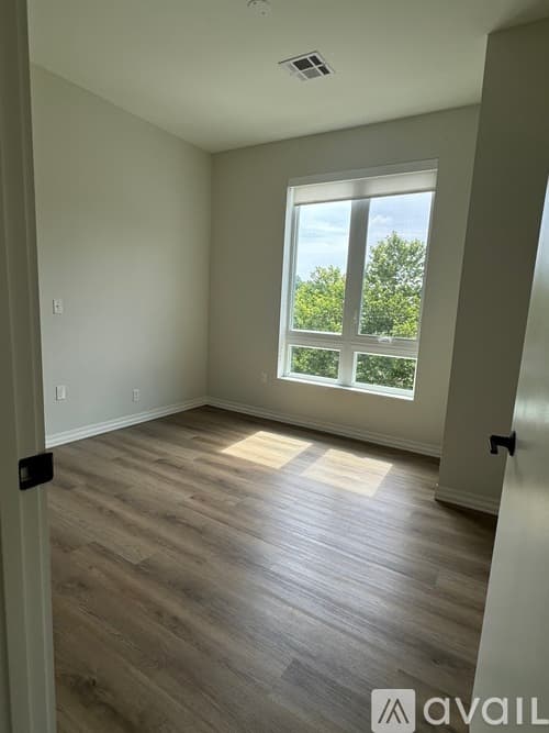 Brookline Apartment: 5 Washington St
