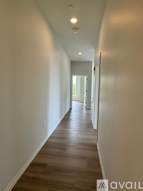 Brookline Apartment: 5 Washington St