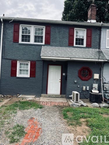 Edgemoor House: 14 North Cannon Drive