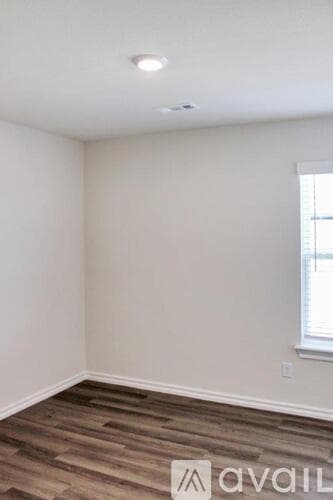 Highfill House: 106 NW Pinwheel St