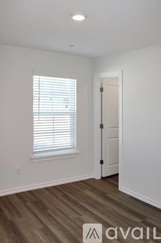 Highfill House: 106 NW Pinwheel St