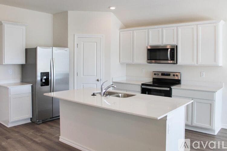 Highfill House: 106 NW Pinwheel St