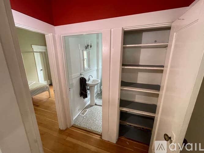 Portland Apartment: 4418 N Vancouver Ave Urban Pad