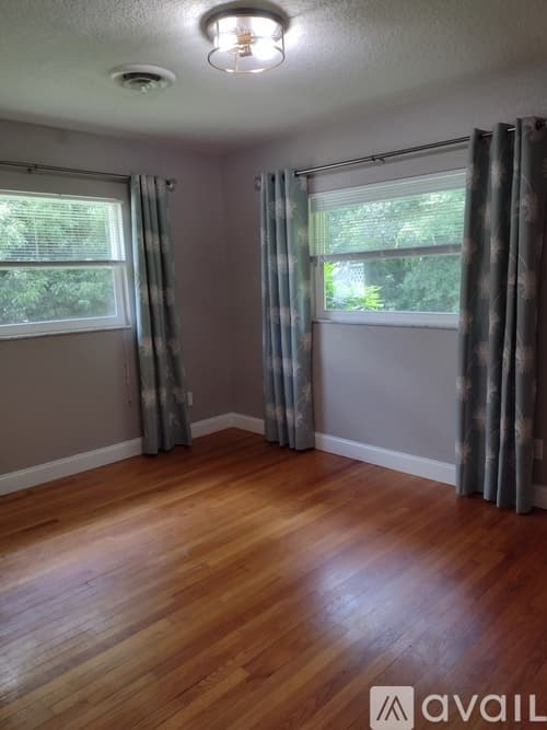 Ocala House: 720 NE 17th Ct