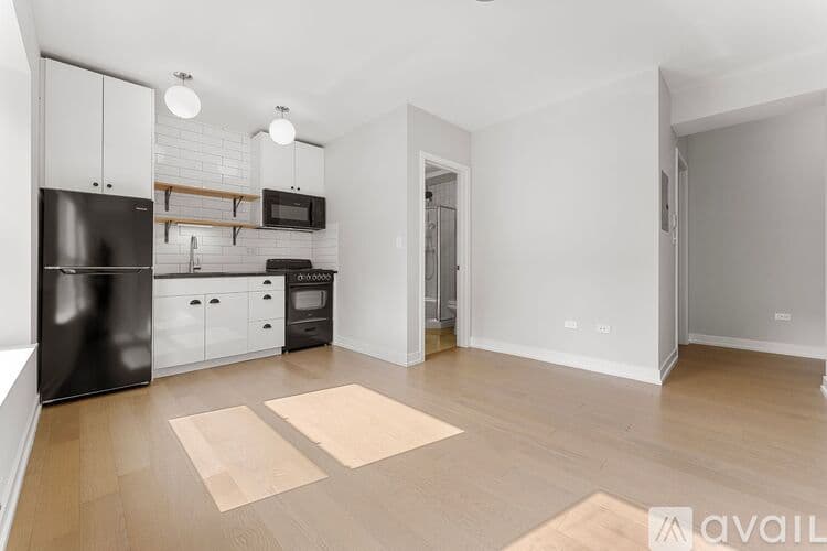 Chicago Apartment: 6019 N Winthrop Ave