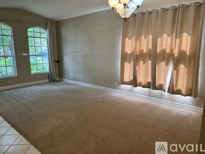 Tampa House: 8404 Fenwick Avenue