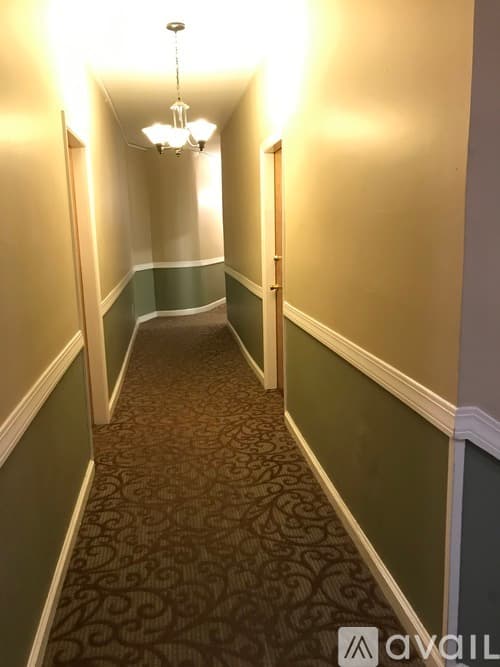 Boston Apartment: 390 Riverway