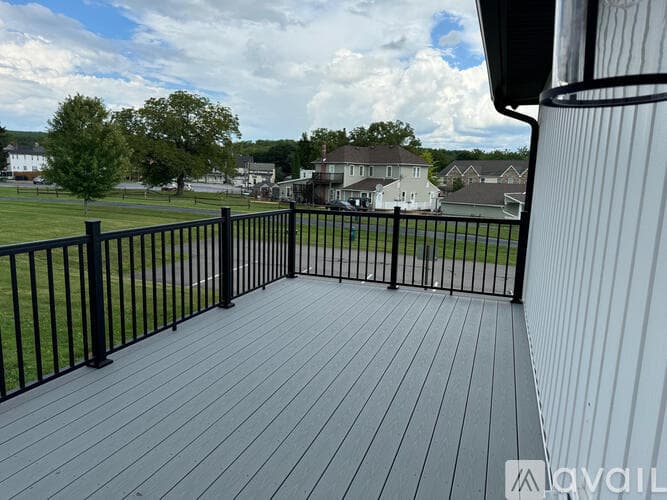 Stockertown Townhome: 202 Center Street
