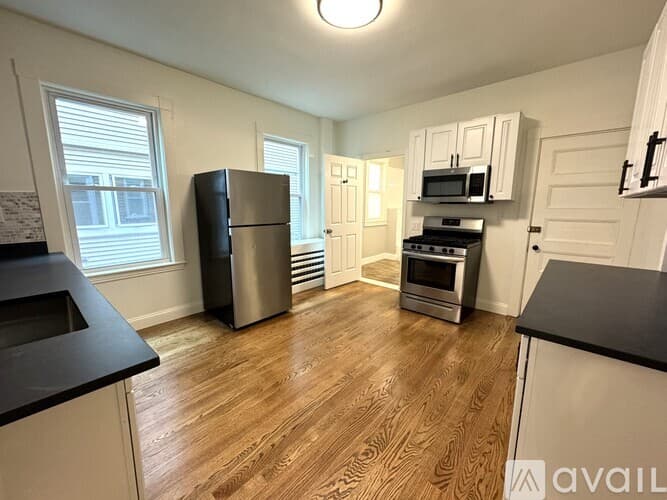 Brookline Apartment: 11 E Milton Rd