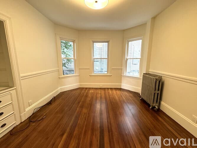Brookline Apartment: 11 E Milton Rd