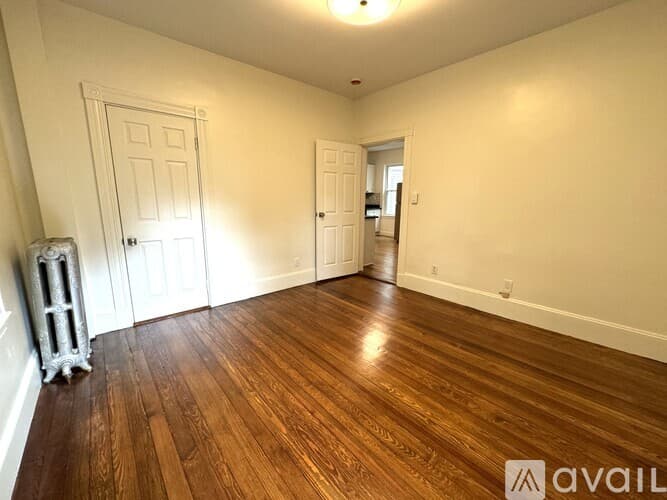 Brookline Apartment: 11 E Milton Rd