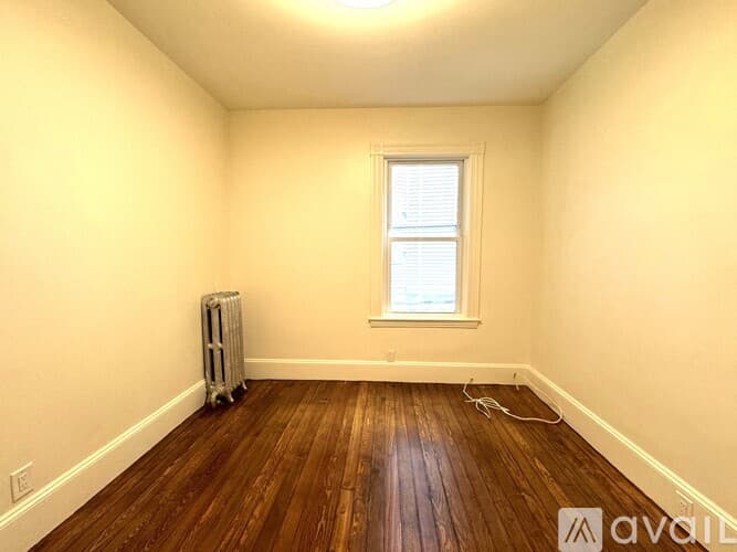 Brookline Apartment: 11 E Milton Rd