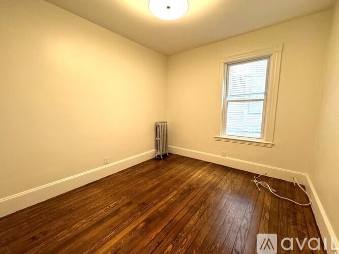 Brookline Apartment: 11 E Milton Rd