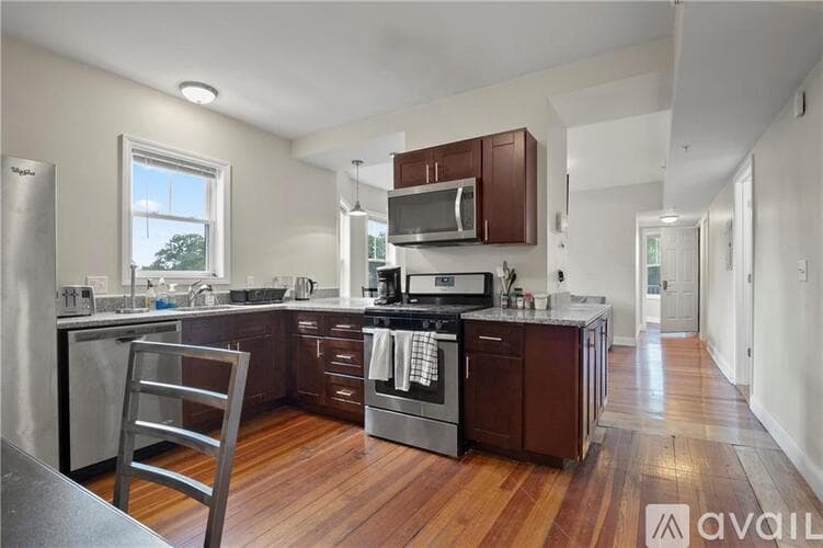 Providence Condo: 71 Olney St