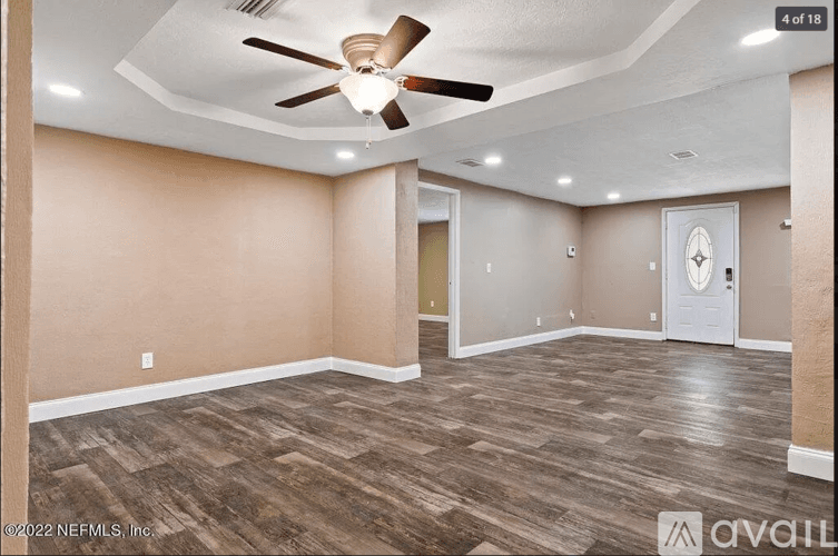 Jacksonville House: 10501 Wooster Drive