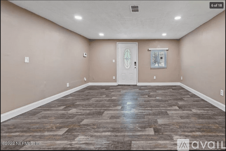 Jacksonville House: 10501 Wooster Drive