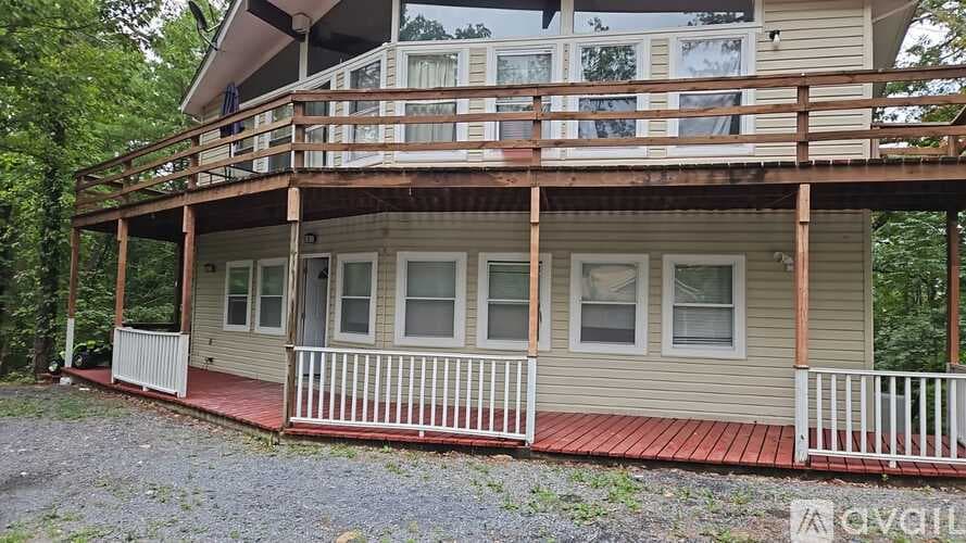 Mount Jackson Apartment: 8148 Supinlick Ridge Rd