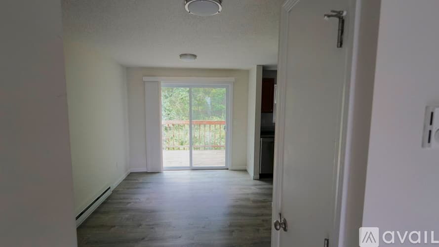 Mansfield Apartment: 64 Crystal Ln