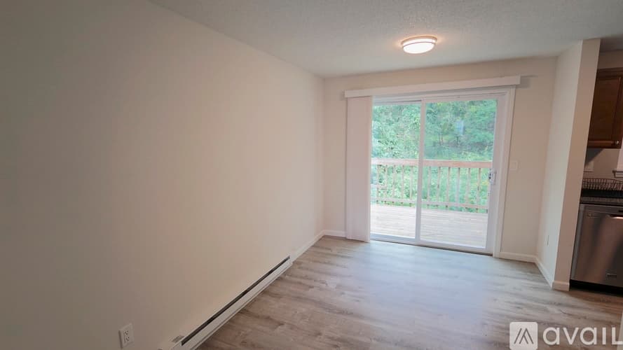 Mansfield Apartment: 64 Crystal Ln