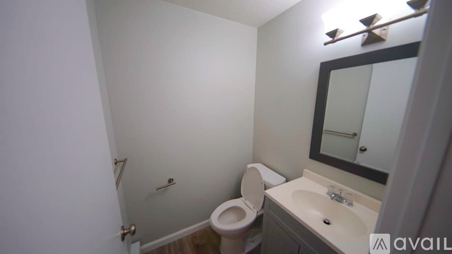 Mansfield Apartment: 64 Crystal Ln