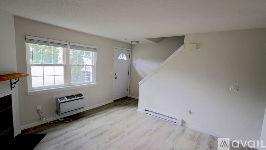 Mansfield Apartment: 64 Crystal Ln