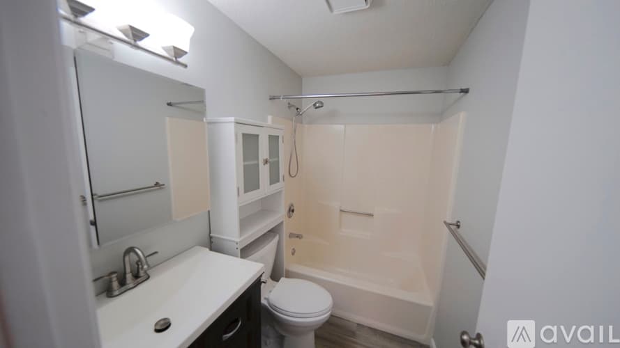 Mansfield Apartment: 64 Crystal Ln