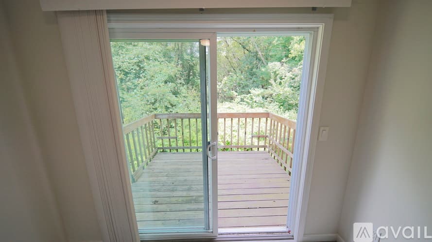 Mansfield Apartment: 64 Crystal Ln