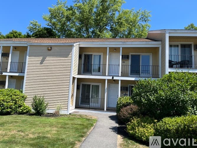 Dover House: 808 Cocheco Court