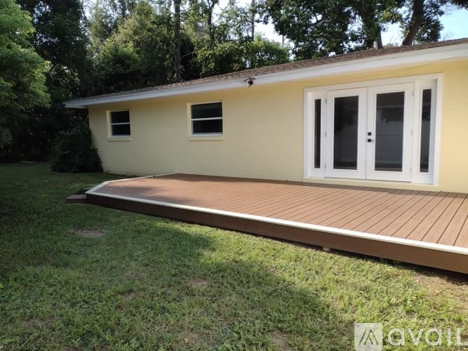 Ocala House: 720 NE 17th Ct