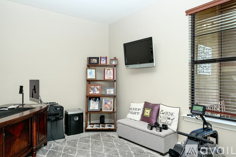 Estero House: 14024 Hawks Eye Court