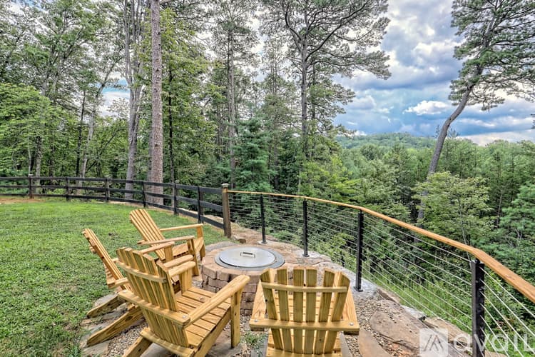 Clayton House: 112 John English Dr