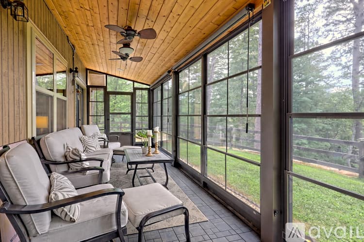Clayton House: 112 John English Dr