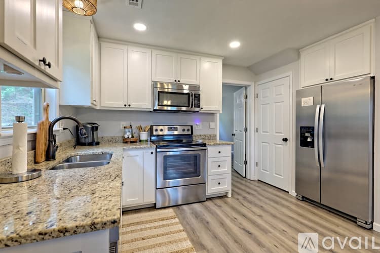 Clayton House: 112 John English Dr