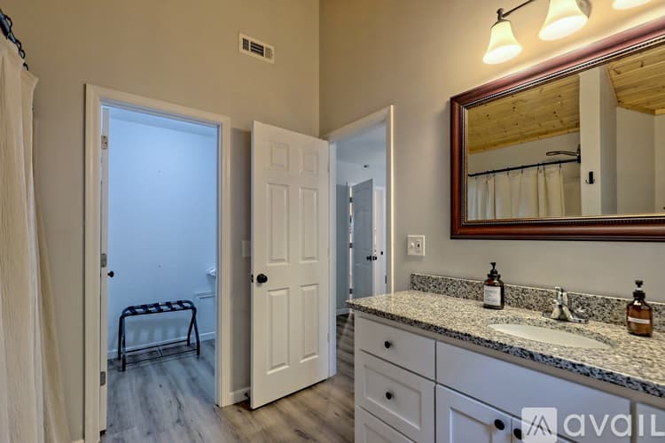 Clayton House: 112 John English Dr