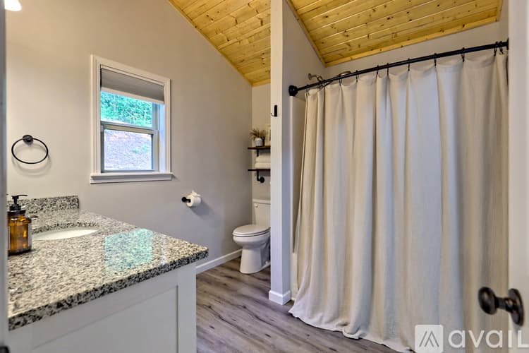 Clayton House: 112 John English Dr